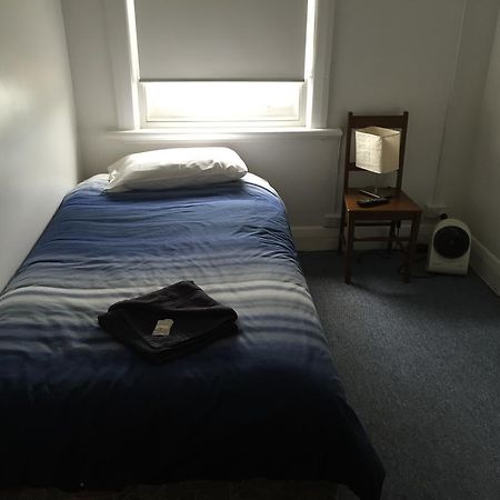Crown Inn Hotel Kingston Se Bagian luar foto