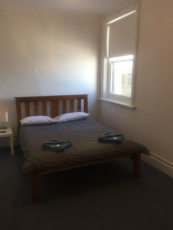 Crown Inn Hotel Kingston Se Bagian luar foto
